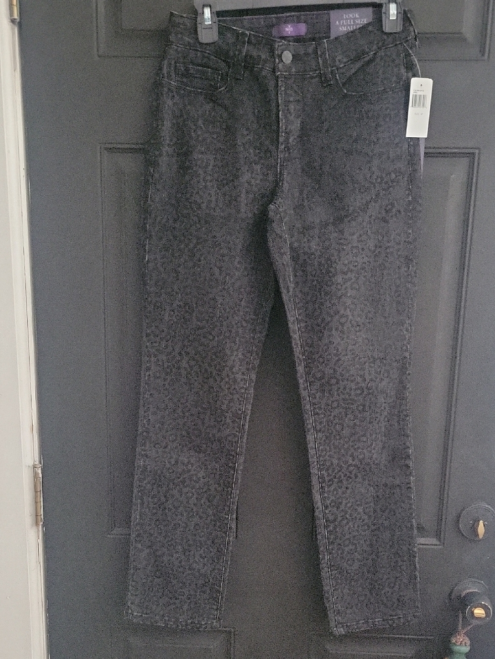 New womens NYDJ animal print jeans in black size 4p